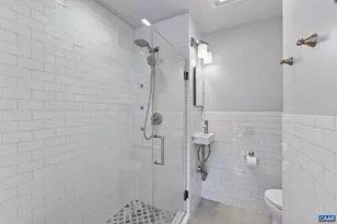 433 N Winchester Ave, Waynesboro, VA 22980 - Photo 37