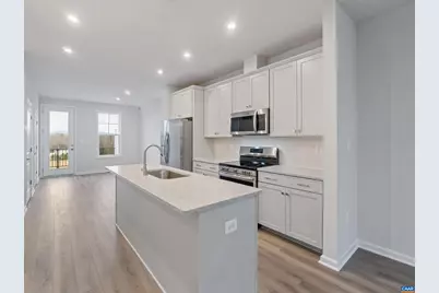 291 Crowninshield Ct, Waynesboro, VA 22980 - Photo 5
