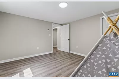 629 Baptist St, Staunton, VA 24401 - Photo 27