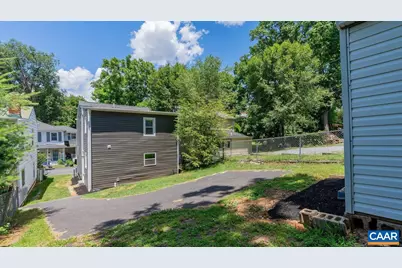 629 Baptist St, Staunton, VA 24401 - Photo 35