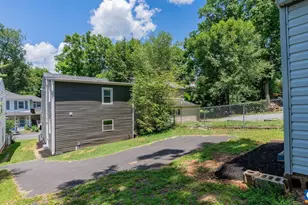 629 Baptist St, Staunton, VA 24401 - Photo 35