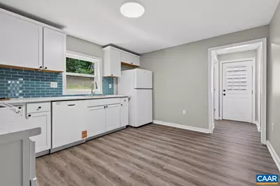 629 Baptist St, Staunton, VA 24401 - Photo 13
