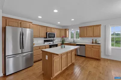 304 Grove Ave, Waynesboro, VA 22980 - Photo 7