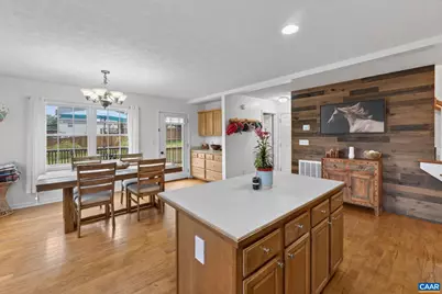 304 Grove Ave, Waynesboro, VA 22980 - Photo 9