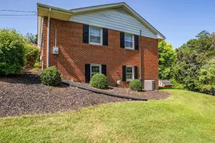 1393 Pleasant View St, Staunton, VA 24401 - Photo 35