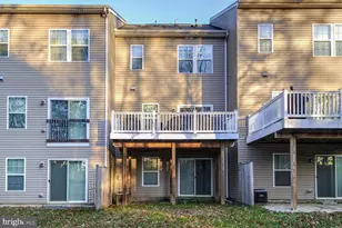 7638 Timbercross Ln, Glen Burnie, MD 21060 - Photo 25