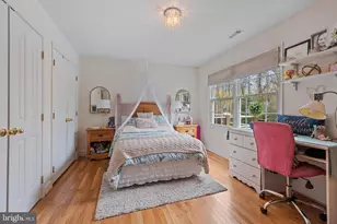 301 Sturtons Ln, Pasadena, MD 21122 - Photo 13