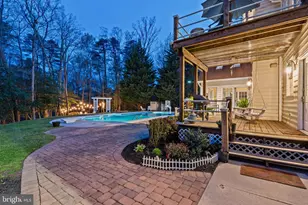 301 Sturtons Ln, Pasadena, MD 21122 - Photo 33