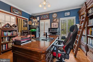 301 Sturtons Ln, Pasadena, MD 21122 - Photo 9