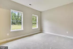 927 Heatherfield Ln, Millersville, MD 21108 - Photo 35