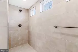 5728 Howard Dr, Glen Burnie, MD 21061 - Photo 37