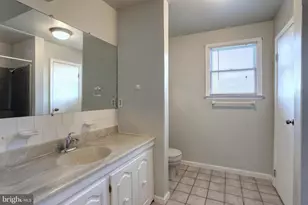 7821 Bodkin View Dr, Pasadena, MD 21122 - Photo 11