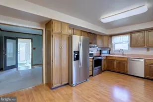 7821 Bodkin View Dr, Pasadena, MD 21122 - Photo 3