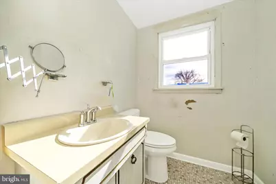 205 Camrose Avenue, Baltimore, MD 21225 - Photo 23
