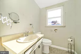 205 Camrose Ave, Baltimore, MD 21225 - Photo 23