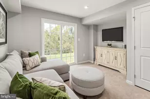 5907 Yates Ct, Brooklyn Park, MD 21225 - Photo 15