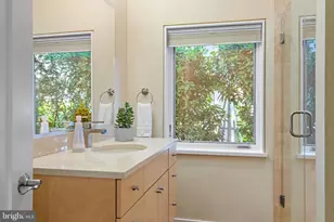 513 Horn Point Dr, Annapolis, MD 21403 - Photo 41