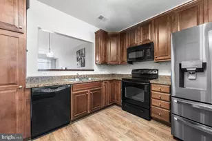 8609 Wintergreen Ct, Odenton, MD 21113 - Photo 5