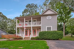 5700 N Shore Pkwy, Churchton, MD 20733 - Photo 1