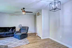 105 Water Fountain Way, Glen Burnie, MD 21060 - Photo 9