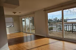 355 Sturtons Ln, Pasadena, MD 21122 - Photo 9