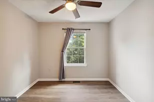 1605 Woodview Ct, Crofton, MD 21114 - Photo 5