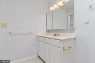 7101 Bay Front Dr, Annapolis, MD 21403 - Photo 11