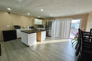 329 10th, Brooklyn, MD 21225 - Photo 11