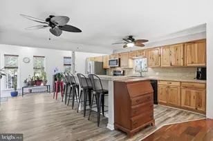 304 Maryland Ave, Pasadena, MD 21122 - Photo 3