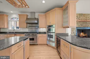 2113 Lake Dr, Pasadena, MD 21122 - Photo 11