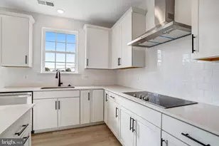 5733 Howard Dr, Glen Burnie, MD 21060 - Photo 21