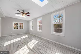 300 Twin Oaks Rd, Linthicum Heights, MD 21090 - Photo 13