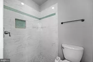 300 Twin Oaks Rd, Linthicum Heights, MD 21090 - Photo 21