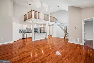 629 Admiral Dr, Annapolis, MD 21401 - Photo 1