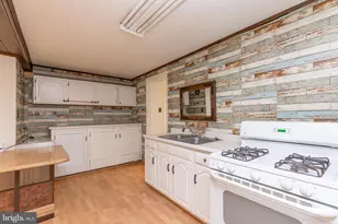 17 2nd Ave, Baltimore, MD 21225 - Photo 7