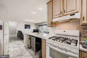 353 Gatewater Ct, Glen Burnie, MD 21060 - Photo 11