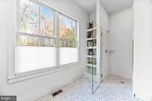 90 E Lake Dr, Annapolis, MD 21403 - Photo 33
