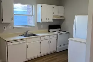 538 Elizabeth Ln, Glen Burnie, MD 21061 - Photo 5