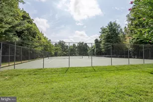 629 Admiral Dr, Annapolis, MD 21401 - Photo 35