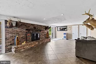 7580 Beach Dr, Pasadena, MD 21122 - Photo 21