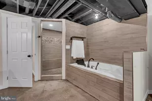 151 Long Point Ct, Pasadena, MD 21122 - Photo 37