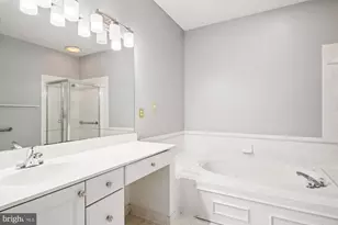 328 Colony Point Pl, Edgewater, MD 21037 - Photo 41