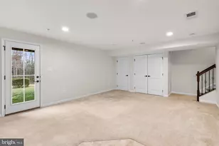 8286 Hickory Hollow Dr, Glen Burnie, MD 21060 - Photo 35