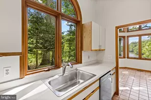 105 Wallace Manor Rd, Edgewater, MD 21037 - Photo 17