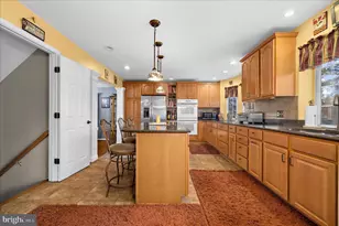 8003 Foxgreen Ct, Glen Burnie, MD 21061 - Photo 9