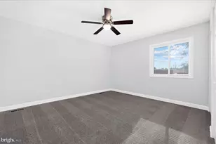 905 220th St, Pasadena, MD 21122 - Photo 17