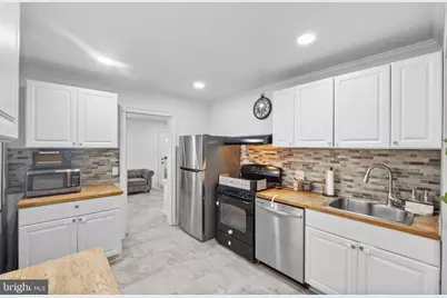 310 Townsend Avenue, Baltimore, MD 21225 - Photo 13