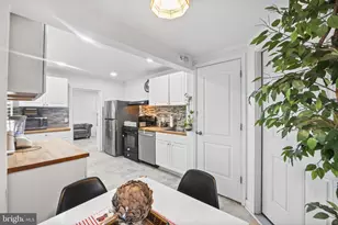 310 Townsend Ave, Baltimore, MD 21225 - Photo 11