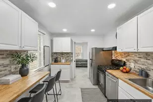 310 Townsend Ave, Baltimore, MD 21225 - Photo 11