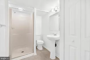 8421 Spring Rd, Pasadena, MD 21122 - Photo 25